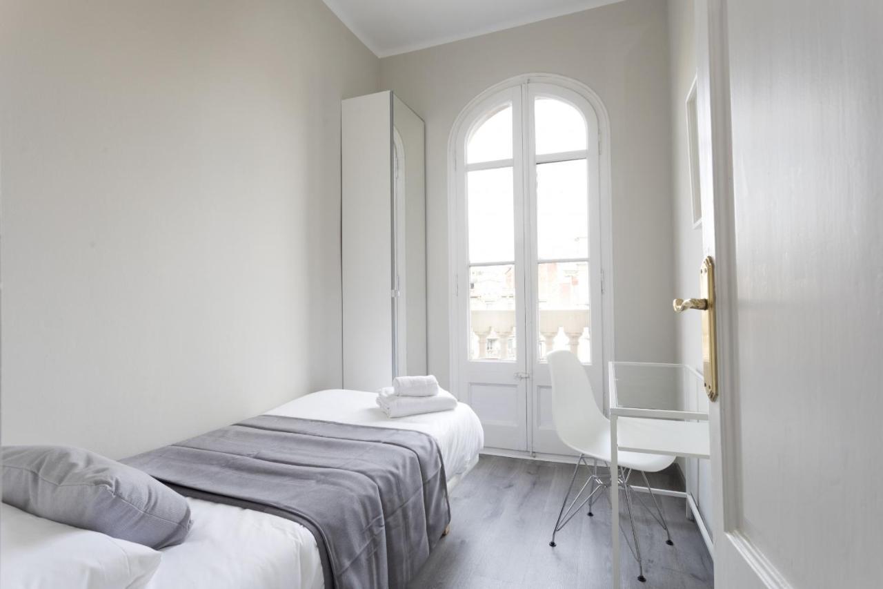 Priority Fira Apartments Barcelona Ngoại thất bức ảnh